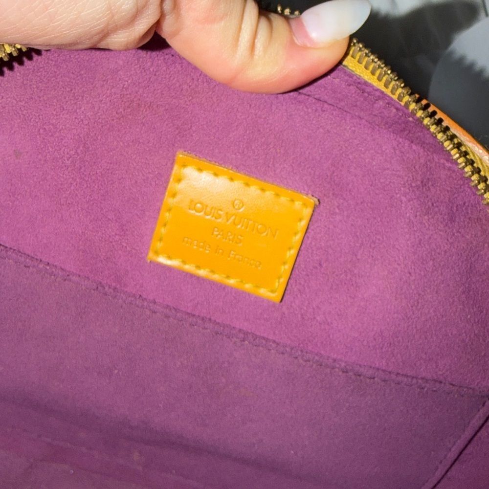 Lv yellow epi handbag - Picture 5 of 6